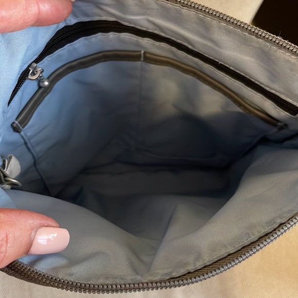 Baggallini Crossbody - Picture 6 of 6